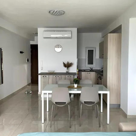 Apartment Seafront San Paul's Bay