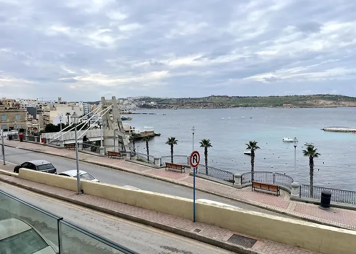 Seafront San Paul's Bay * St Paul's Bay